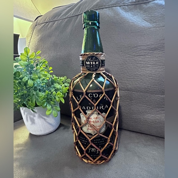 Vintage Julius Wile Imported Italian Sherry bottle wickered Bottle DR03 - Picture 1 of 7